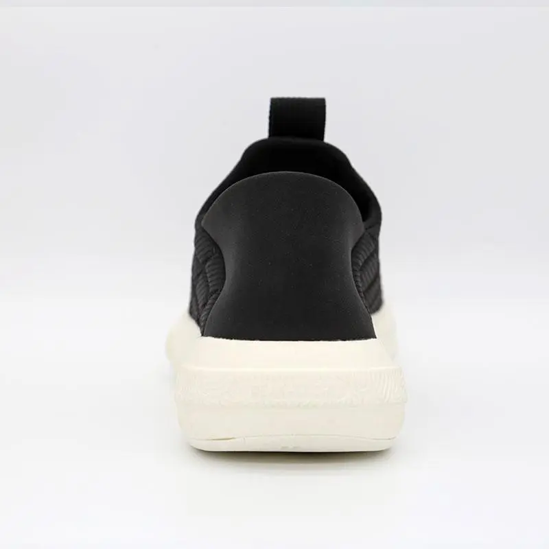 الومبيا-عمانolympia-oman-E39071E-Casual-Shoes-Men-Black-White-(Media6).webp