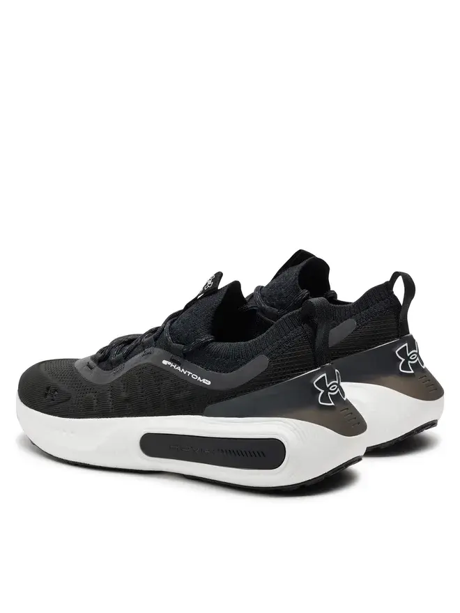 begimo-batai-under-armour-ua-phantom-4-3027593-001-juoda-0000304101120 (2).webp
