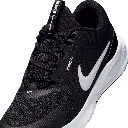 nike-vomero-18-youth-hf7004-002-black (2).webp