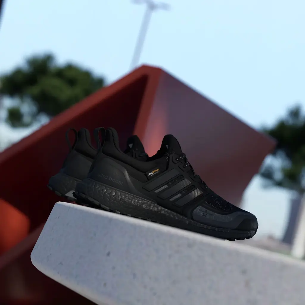 Ultraboost_1.0_ATR_Shoes_Black_JP7791_HM6.webp