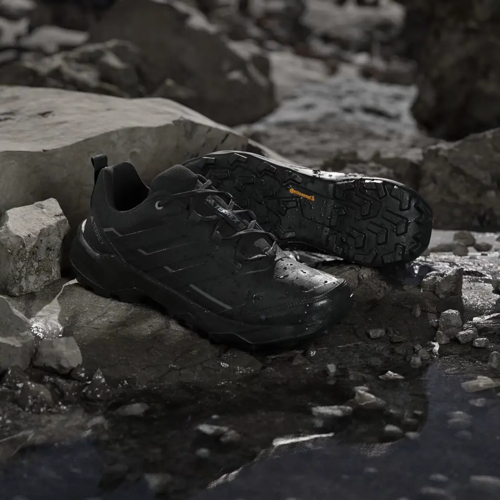 Terrex_Skychaser_AX5_GORE-TEX_Hiking_Shoes_Black_JQ2210_HM8.webp