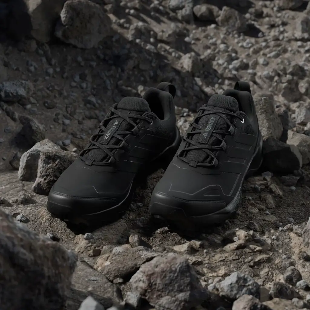 Terrex_Skychaser_AX5_GORE-TEX_Hiking_Shoes_Black_JQ2210_HM5.webp